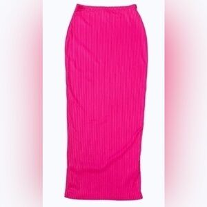 BOOHOO- Vibrant Pink Body Contouring Women's Skirt